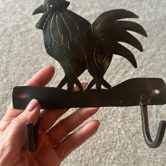 Kitchen Rooster Towel Rack - Picture 3 of 3